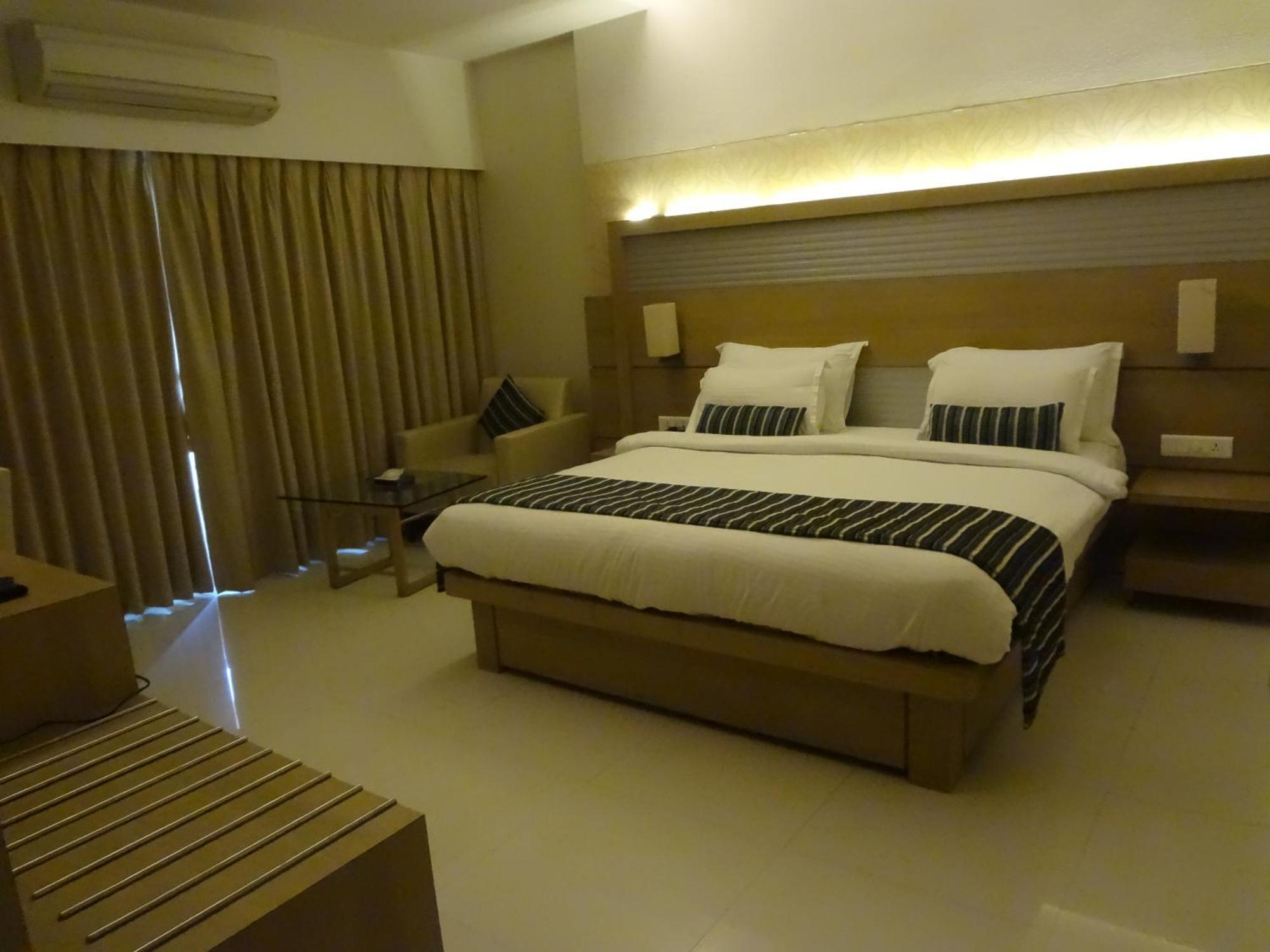 Hotel Galaxy Mumbai Dış mekan fotoğraf