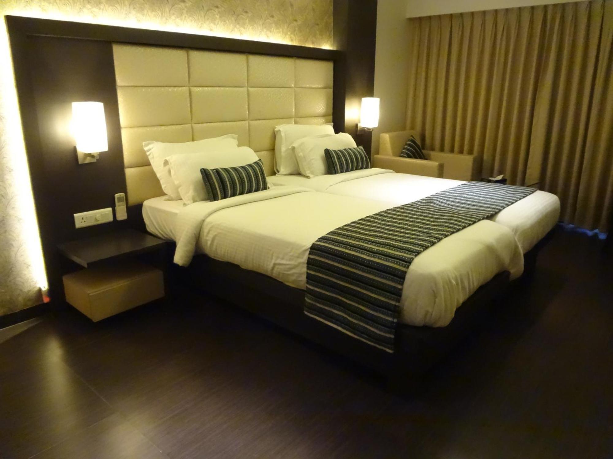 Hotel Galaxy Mumbai Dış mekan fotoğraf