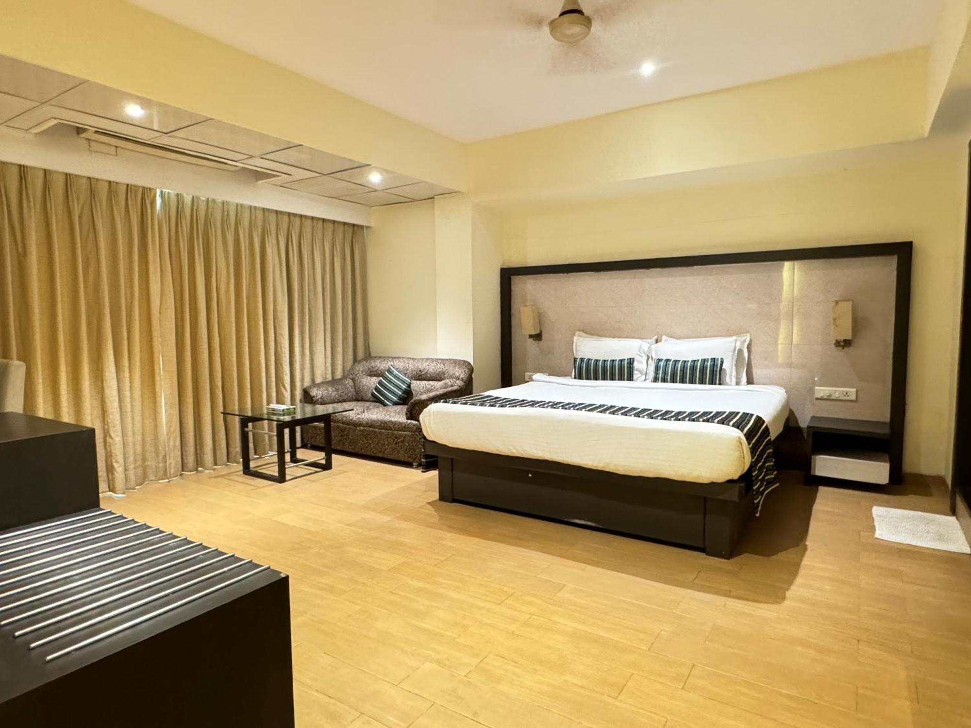 Hotel Galaxy Mumbai Dış mekan fotoğraf