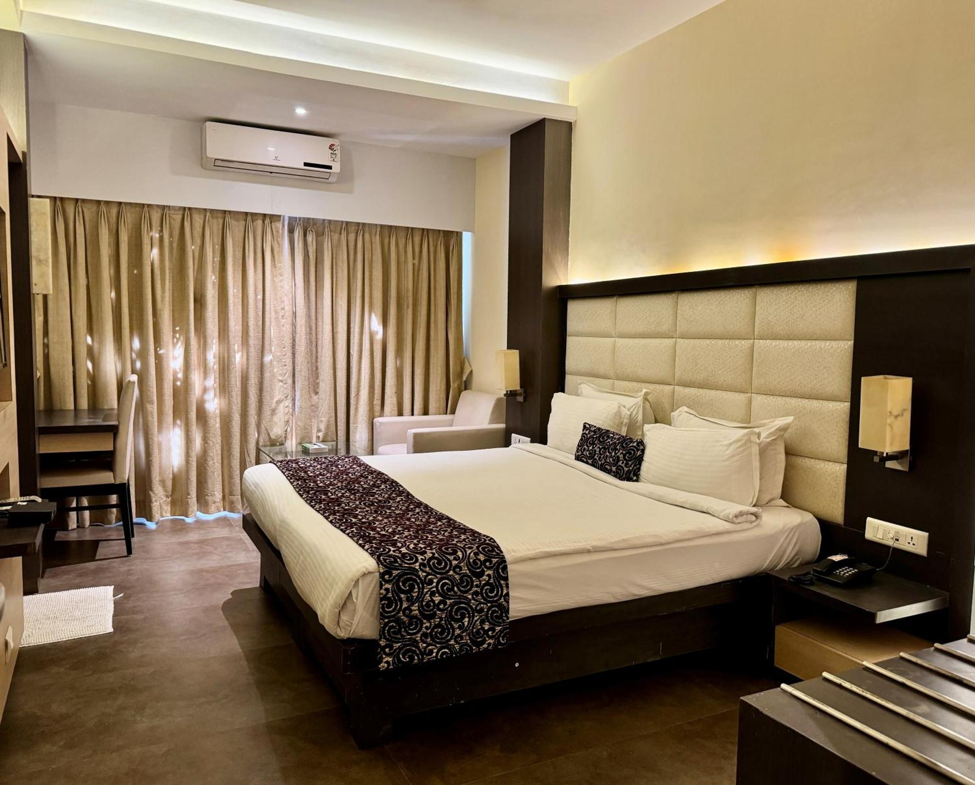 Hotel Galaxy Mumbai Dış mekan fotoğraf