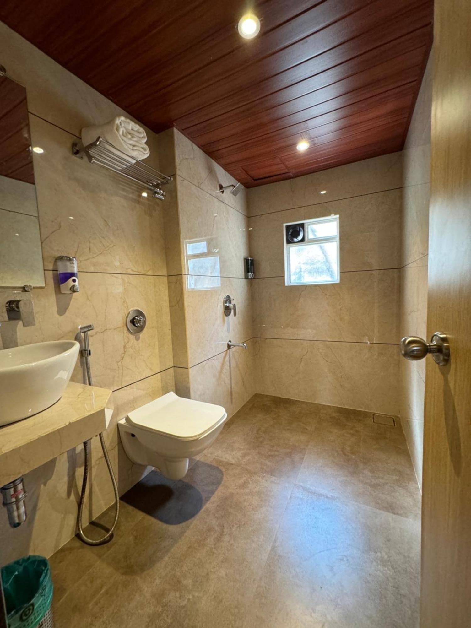 Hotel Galaxy Mumbai Dış mekan fotoğraf