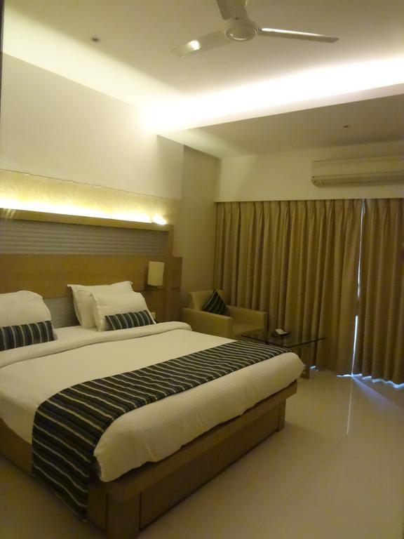 Hotel Galaxy Mumbai Dış mekan fotoğraf