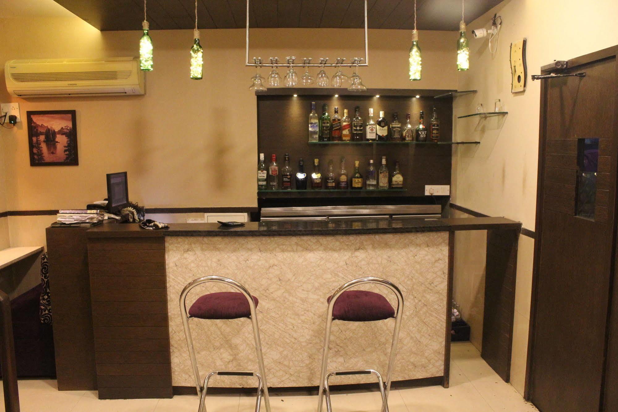 Hotel Galaxy Mumbai Dış mekan fotoğraf