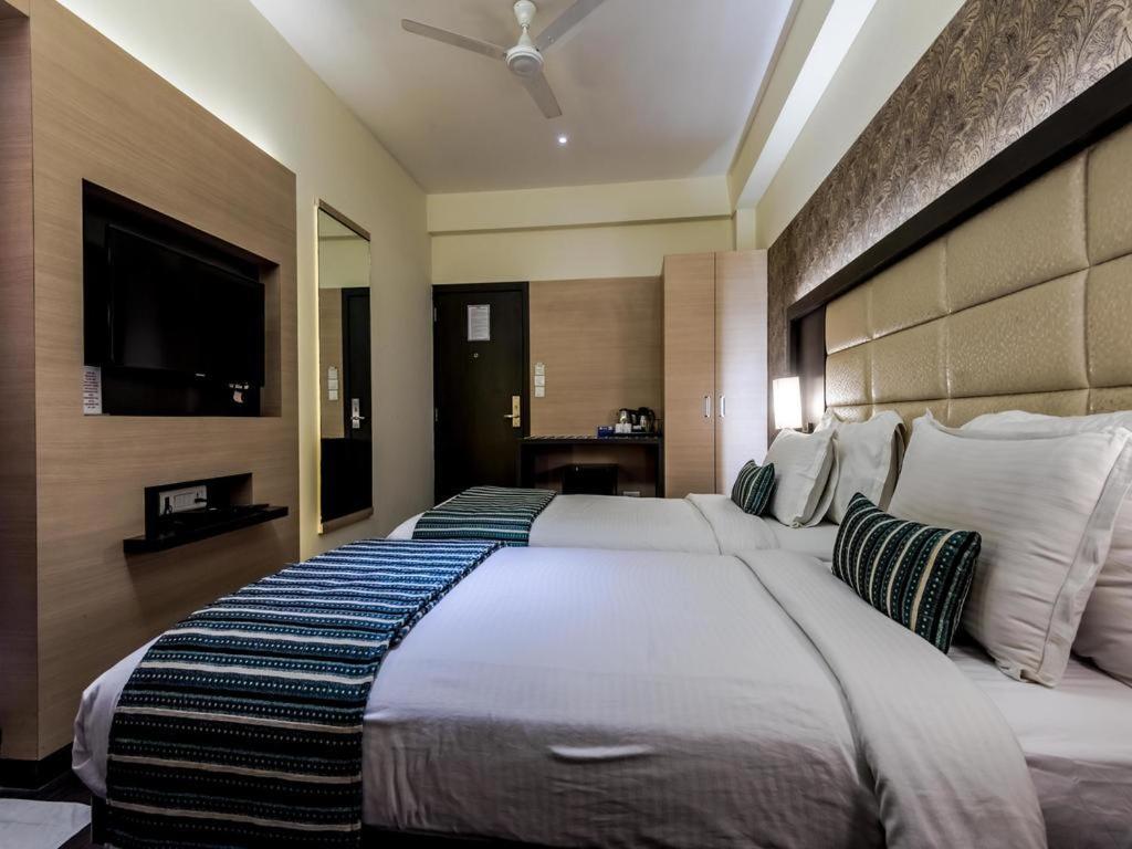 Hotel Galaxy Mumbai Dış mekan fotoğraf