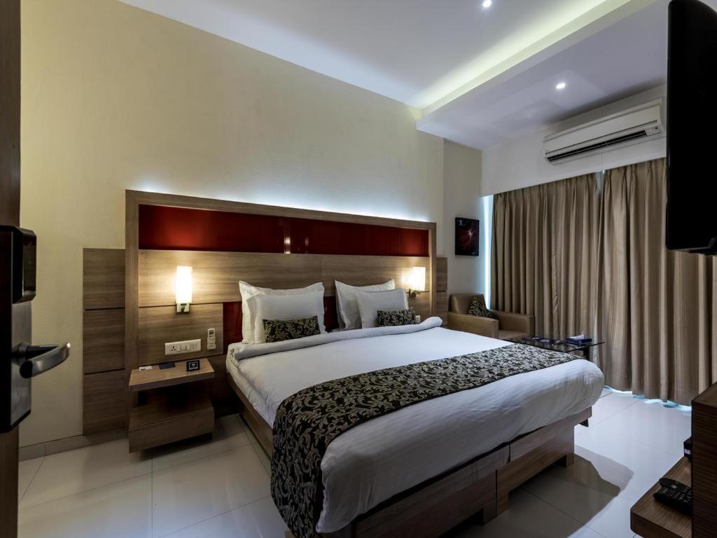 Hotel Galaxy Mumbai Dış mekan fotoğraf